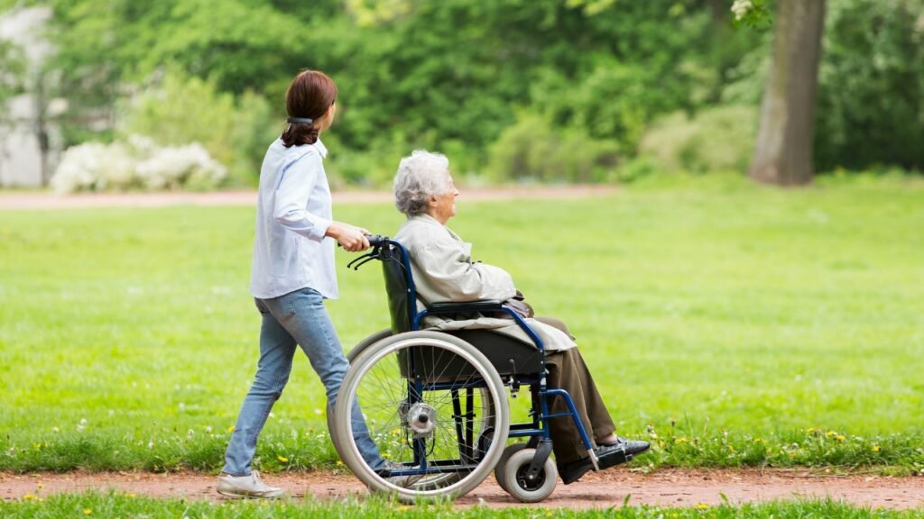 Understanding Assisted Living: Is It Right for Your Elderly Parents?