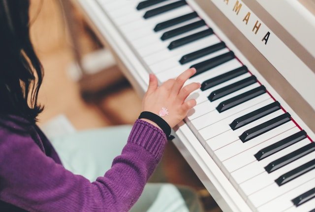 Sound Foundations: How Music Lessons Shape Your Child’s Development (and How to Help)